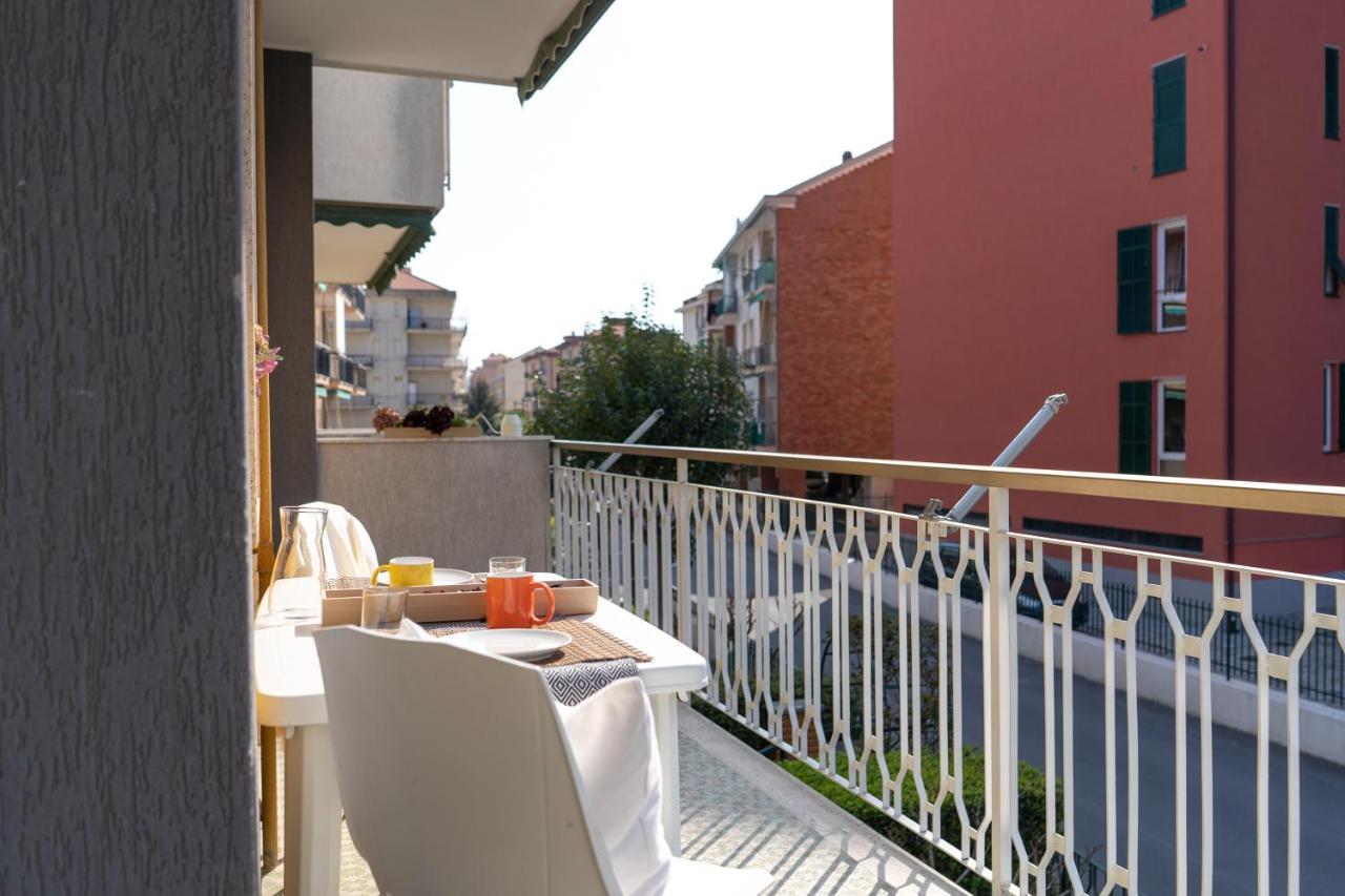 Ferienwohnung Pietra Ligure Downtown Convenience -Free Parking Exterior foto