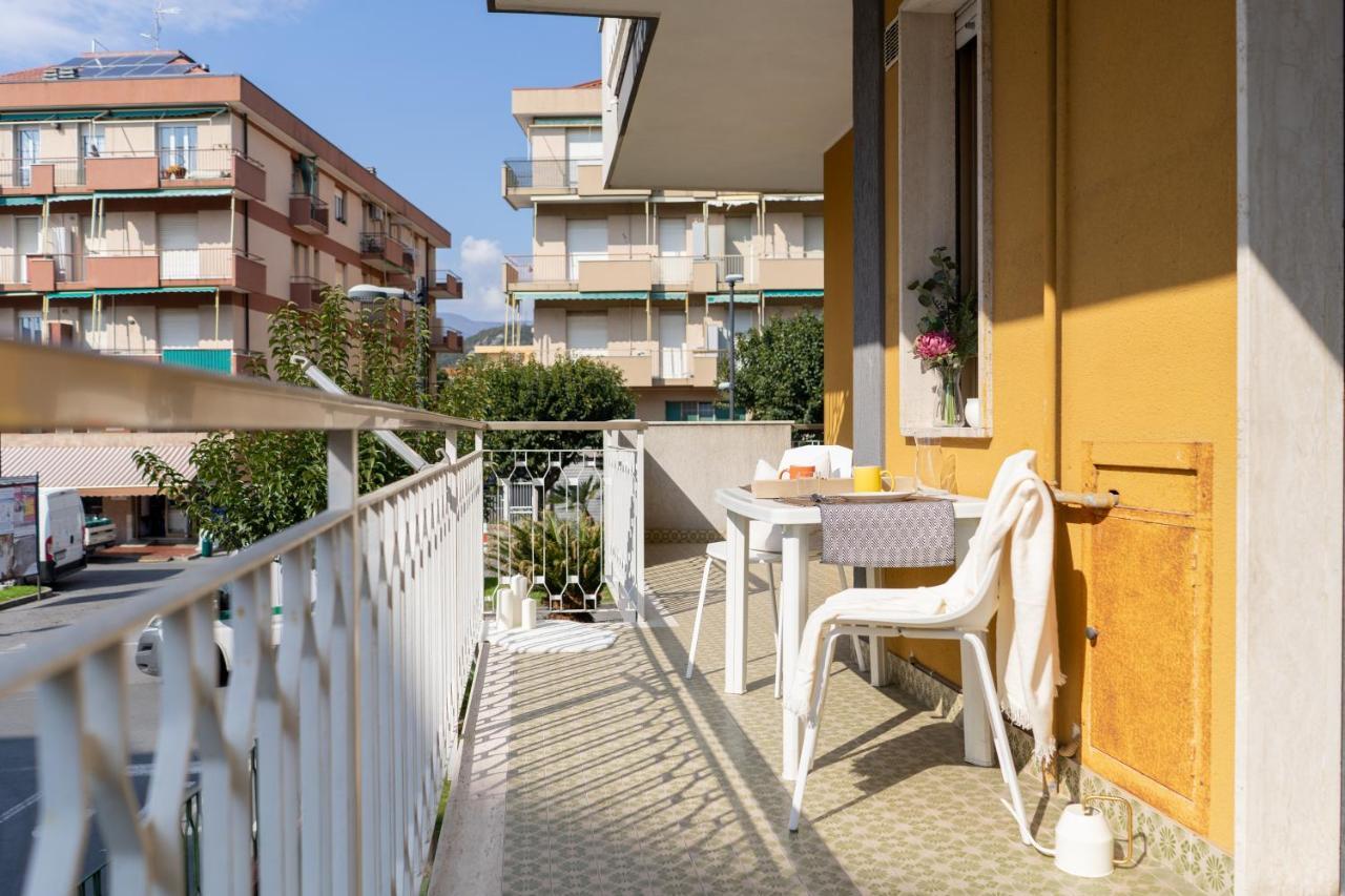 Ferienwohnung Pietra Ligure Downtown Convenience -Free Parking Exterior foto