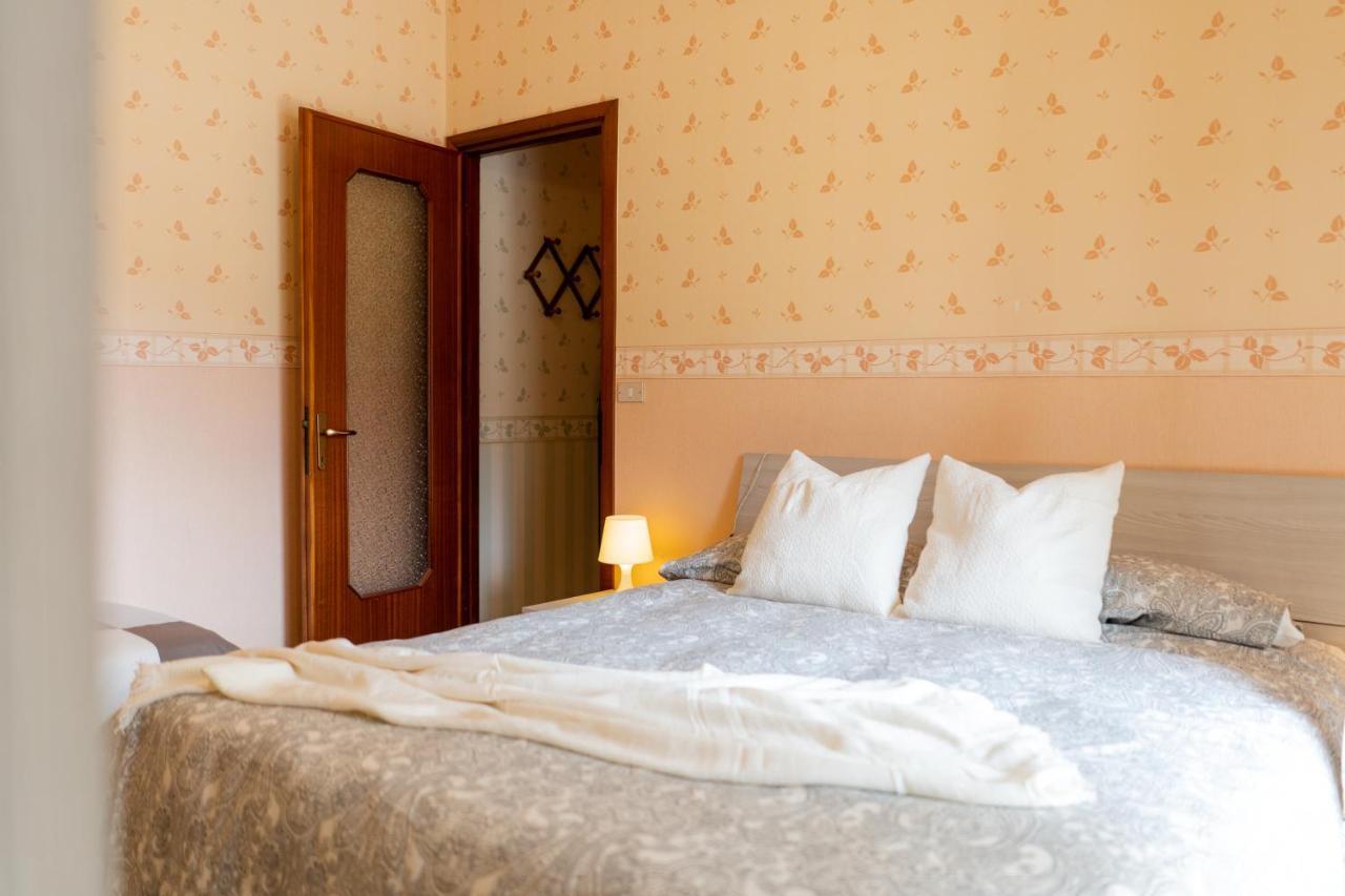 Ferienwohnung Pietra Ligure Downtown Convenience -Free Parking Exterior foto