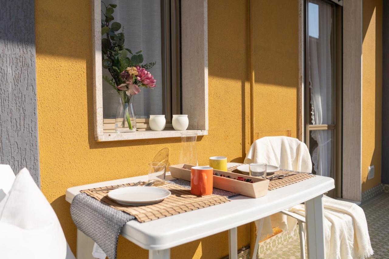 Ferienwohnung Pietra Ligure Downtown Convenience -Free Parking Exterior foto